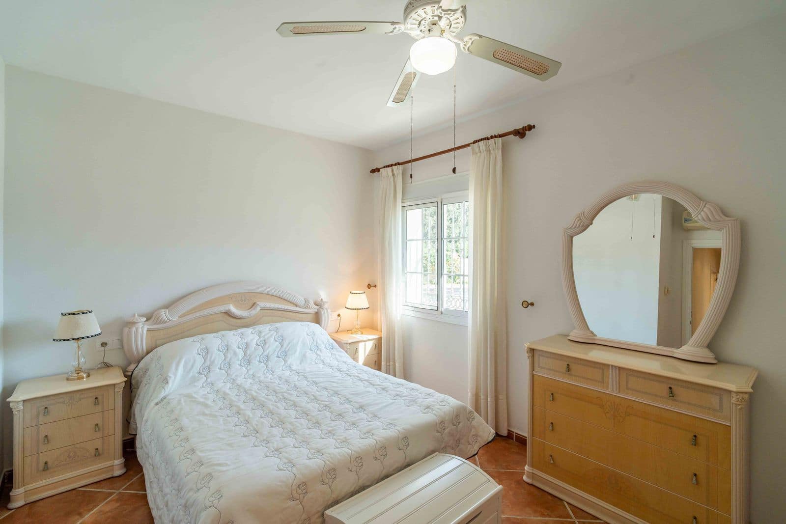 4 Zimmer Villa zu verkaufen in Alhaurin el Grande mit Pool Garage - 549.000 € (Ref: 9699306)