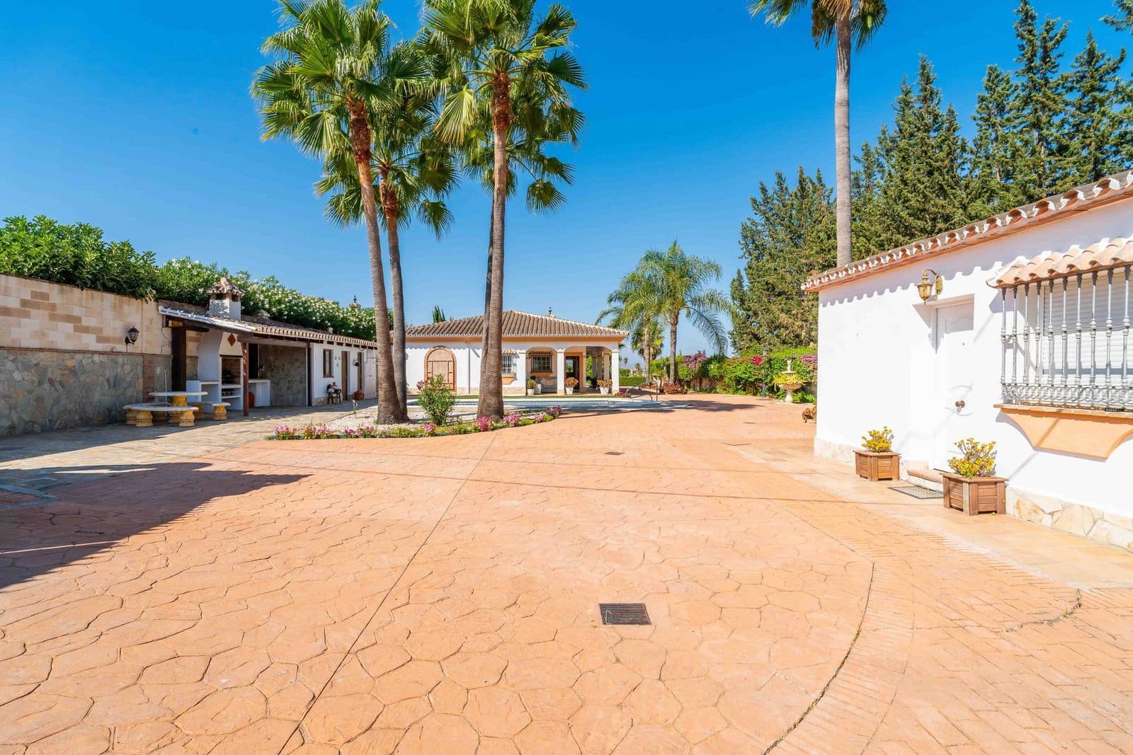 4 Zimmer Villa zu verkaufen in Alhaurin el Grande mit Pool Garage - 549.000 € (Ref: 9699306)