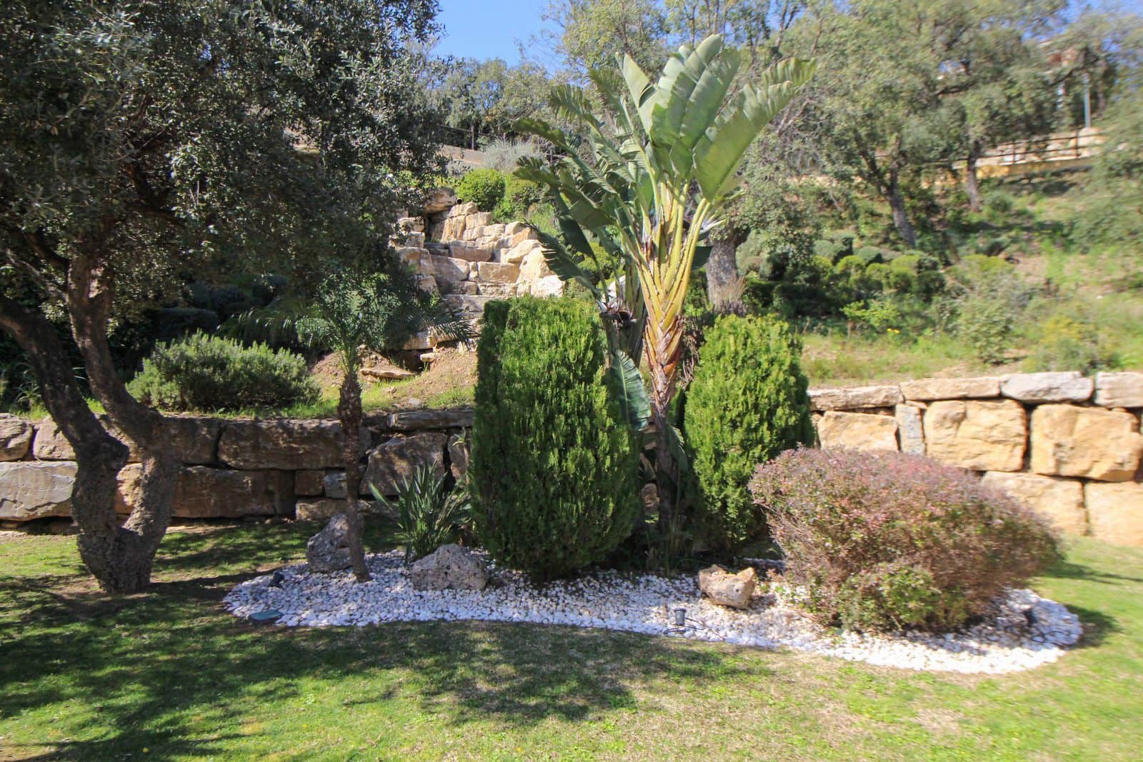 2 bedroom Apartment for sale in La Mairena with pool garage - € 345,000 (Ref: 9714061)