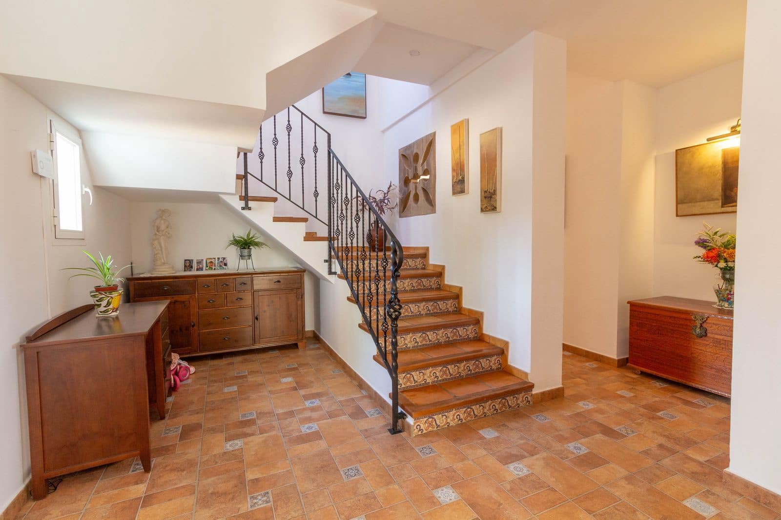 4 bedroom Villa for sale in Entrerrios with pool garage - € 890,000 (Ref: 9714153)