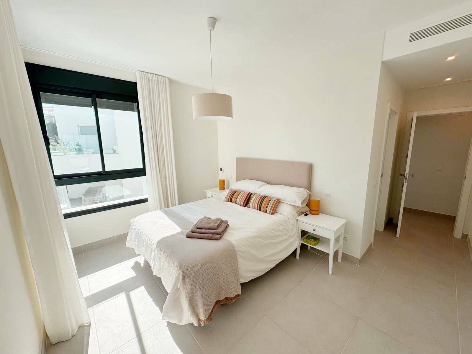 3 slaapkamer Penthouse te koop in Estepona met zwembad garage - € 649.000 (Ref: 9716589)