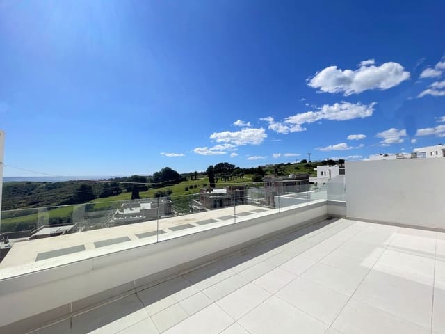 3 chambre Penthouse à vendre à Estepona avec piscine garage - 755 000 € (Ref: 9733903)