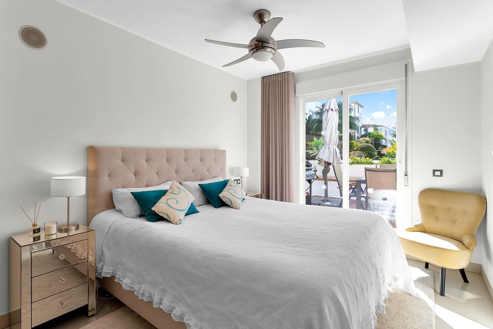 3 bedroom Penthouse for sale in New Golden Mile with pool garage - € 619,000 (Ref: 9737176)