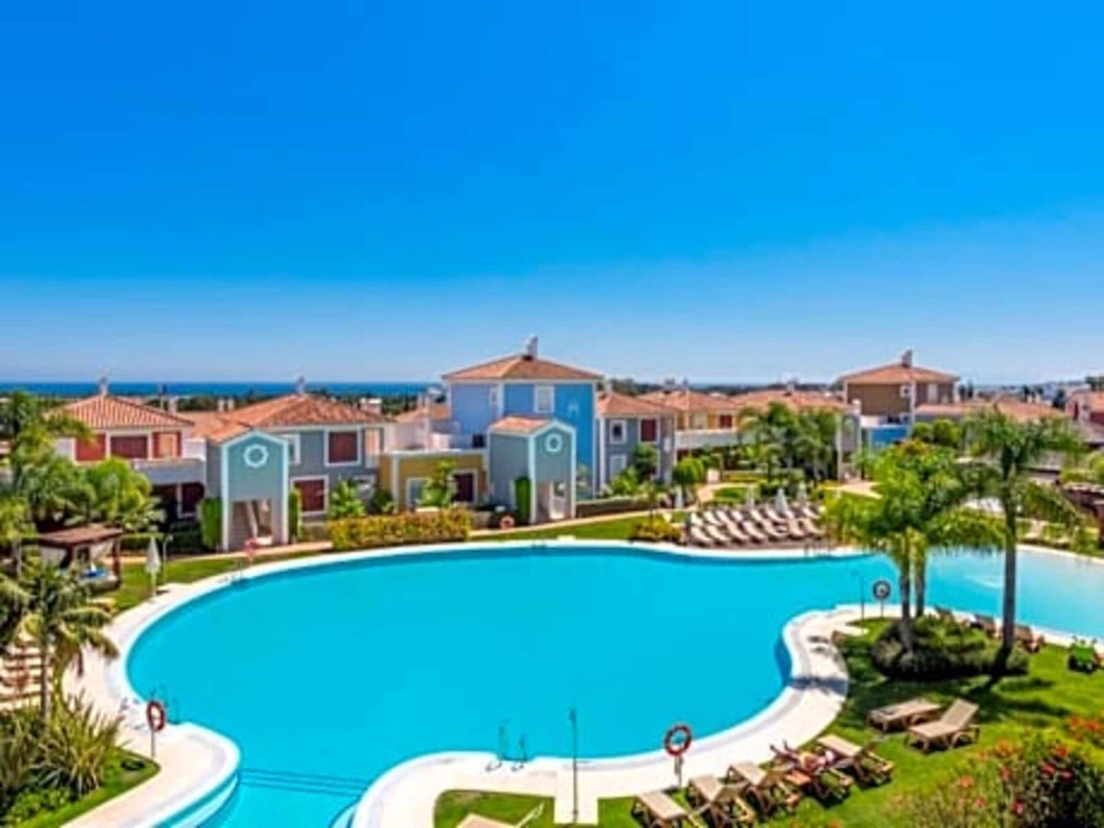 3 bedroom Penthouse for sale in New Golden Mile with pool garage - € 619,000 (Ref: 9737176)