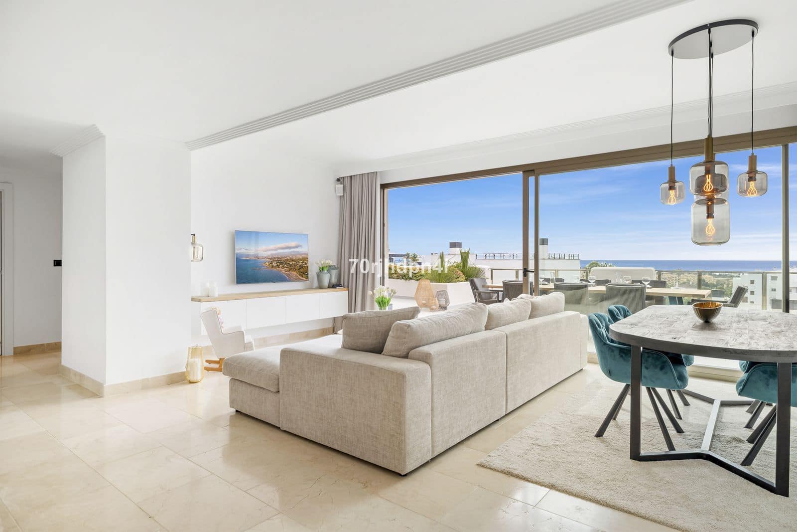 3 bedroom Penthouse for sale in Estepona with pool garage - € 750,000 (Ref: 9737179)