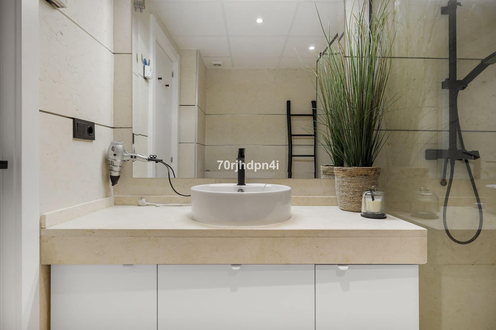 3 bedroom Penthouse for sale in Estepona with pool garage - € 750,000 (Ref: 9737179)