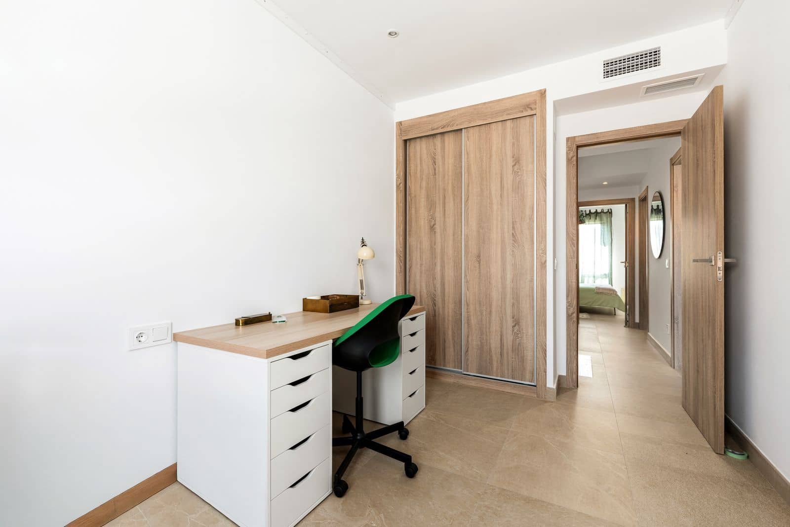 3 Zimmer Haus zu verkaufen in Estepona mit Pool Garage - 459.000 € (Ref: 9747097)