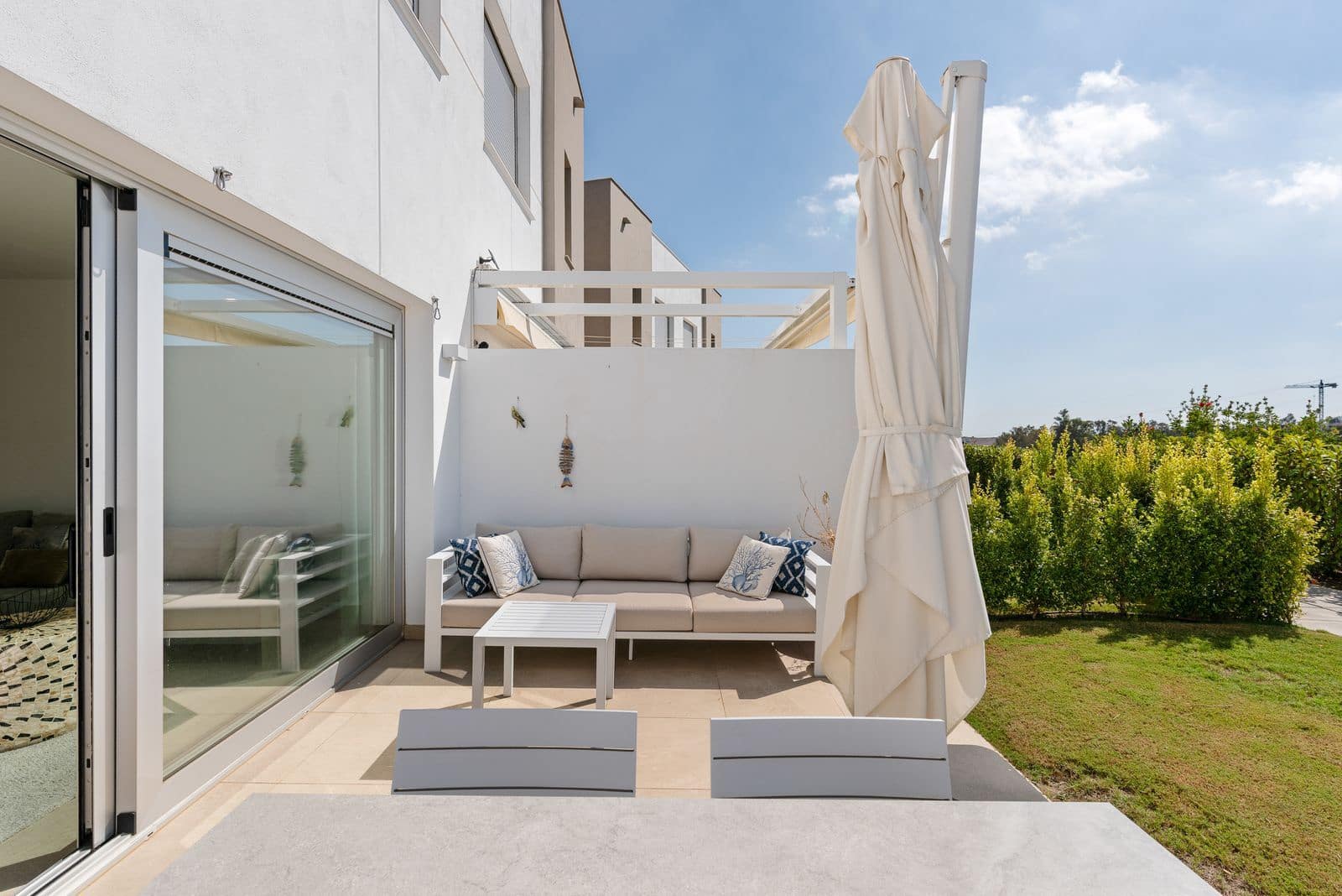 3 Zimmer Haus zu verkaufen in Estepona mit Pool Garage - 459.000 € (Ref: 9747097)