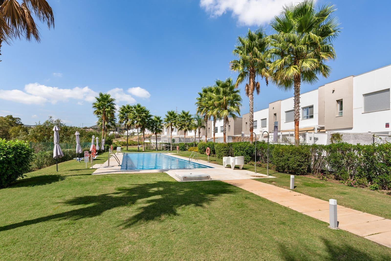 3 Zimmer Haus zu verkaufen in Estepona mit Pool Garage - 459.000 € (Ref: 9747097)
