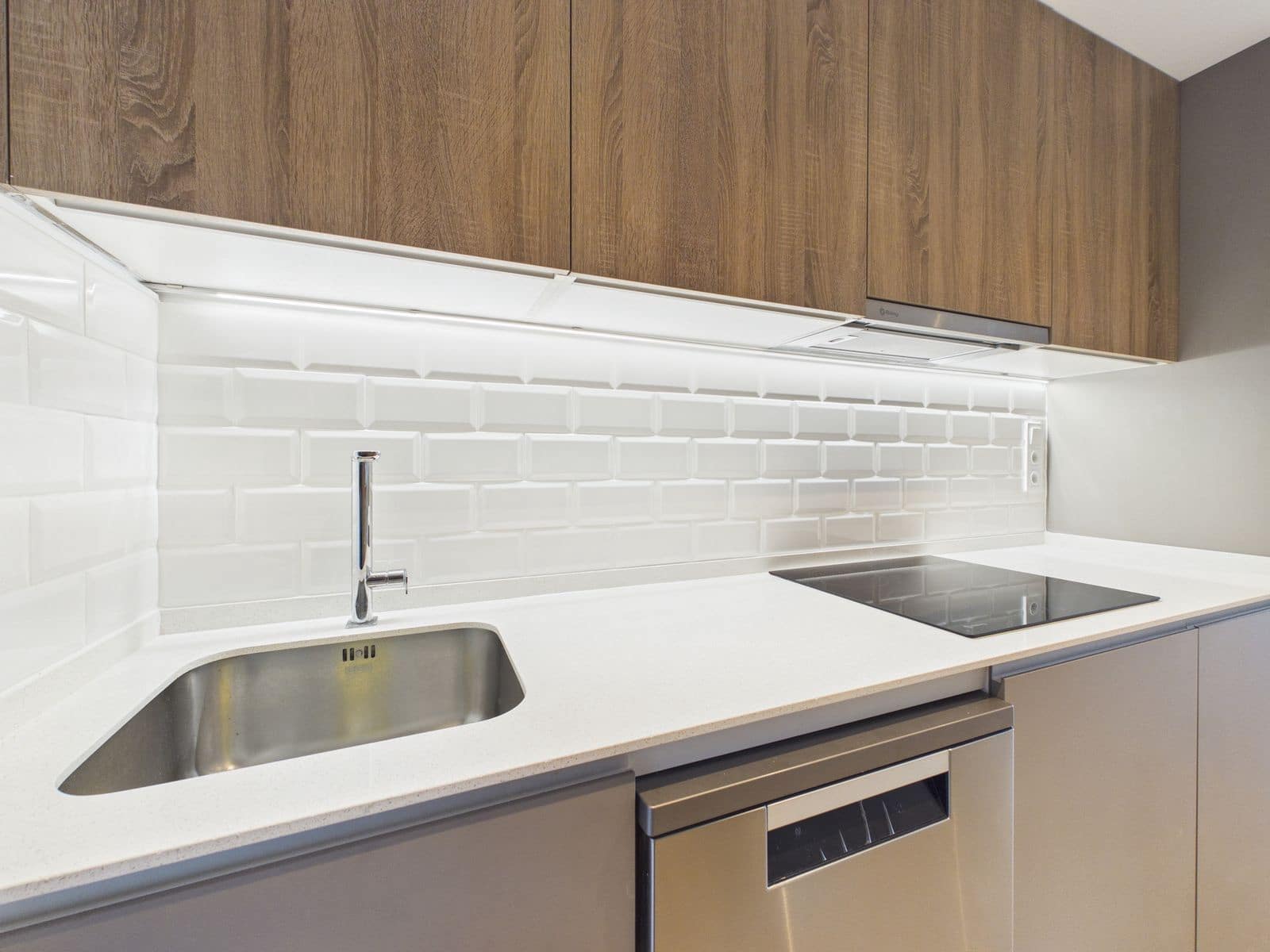 Apartamento de 2 habitaciones en Estepona en venta con piscina garaje - 365.000 € (Ref: 9747120)