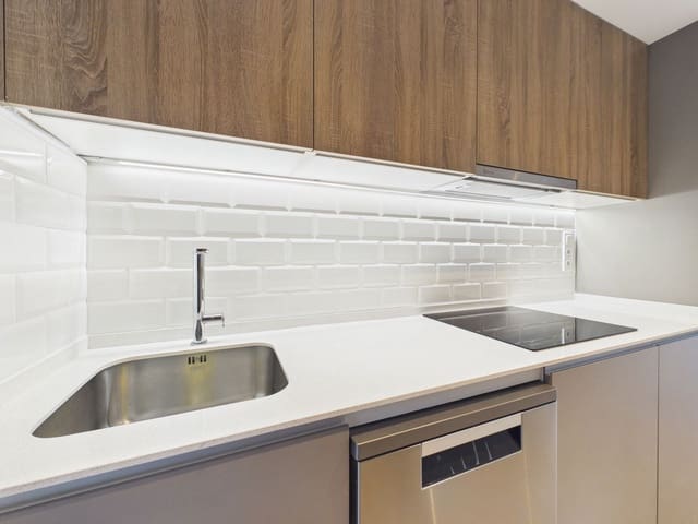 2 chambre Appartement à vendre à Estepona avec piscine garage - 365 000 € (Ref: 9747120)