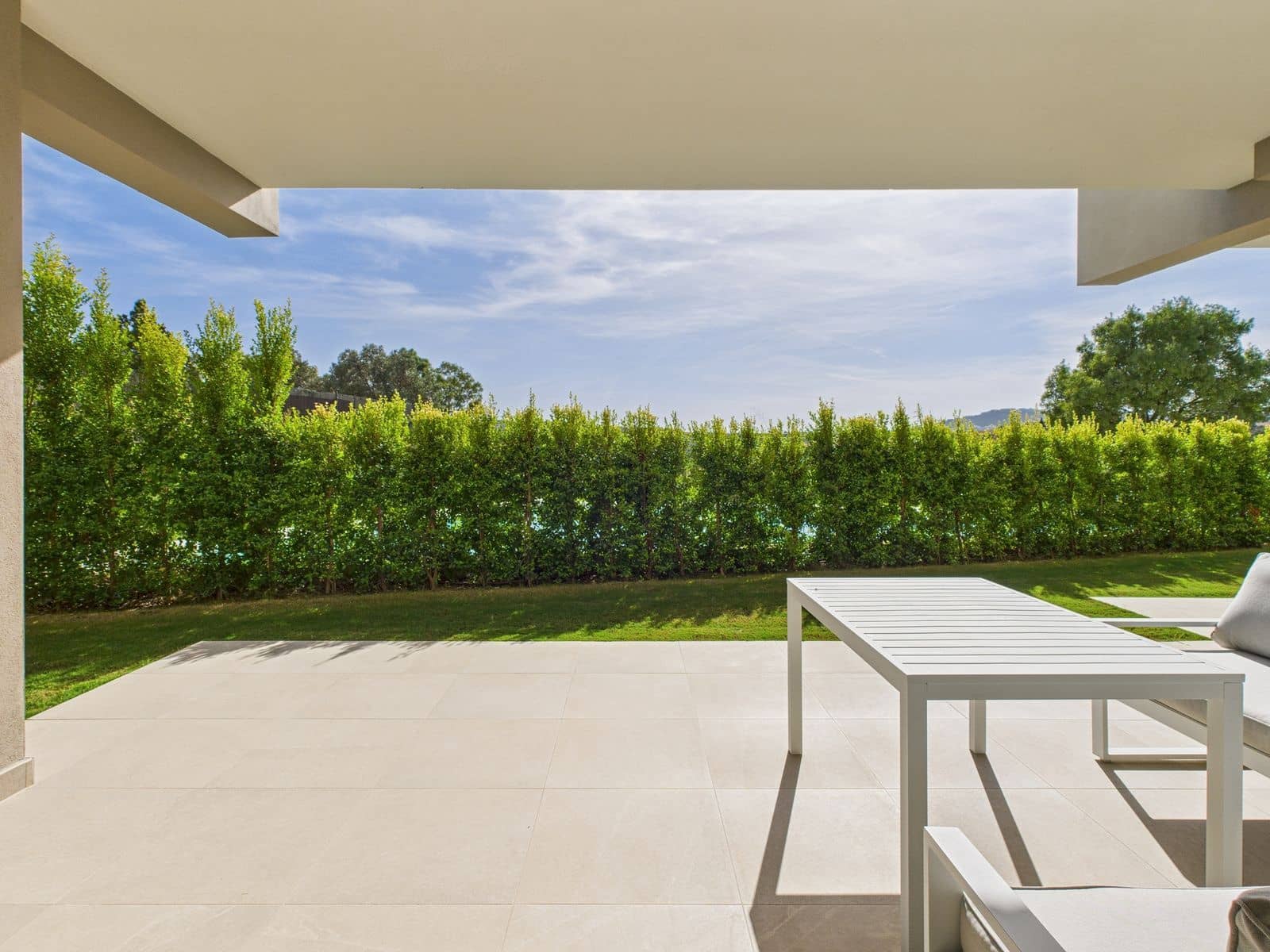 Apartamento de 2 habitaciones en Estepona en venta con piscina garaje - 365.000 € (Ref: 9747120)