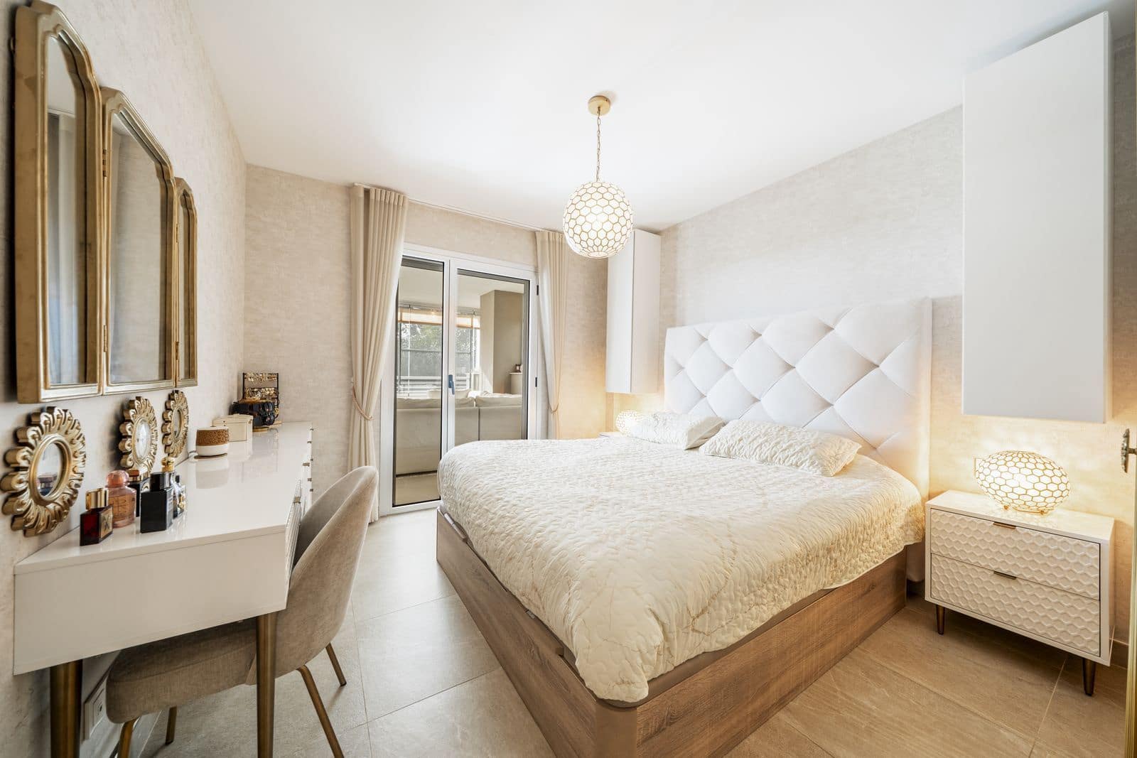 3 soveværelse Lejlighed til salg i Estepona med swimmingpool garage - € 495.000 (Ref: 9753542)