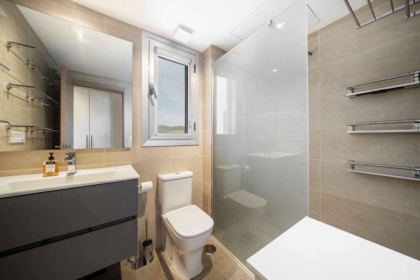 3 soveværelse Lejlighed til salg i Estepona med swimmingpool garage - € 495.000 (Ref: 9753542)