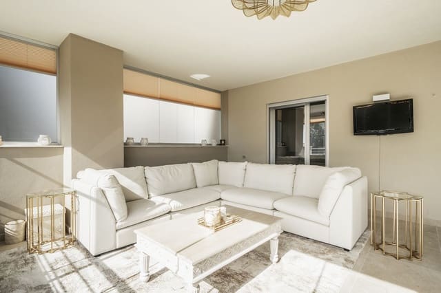 3 soveværelse Lejlighed til salg i Estepona med swimmingpool garage - € 495.000 (Ref: 9753542)