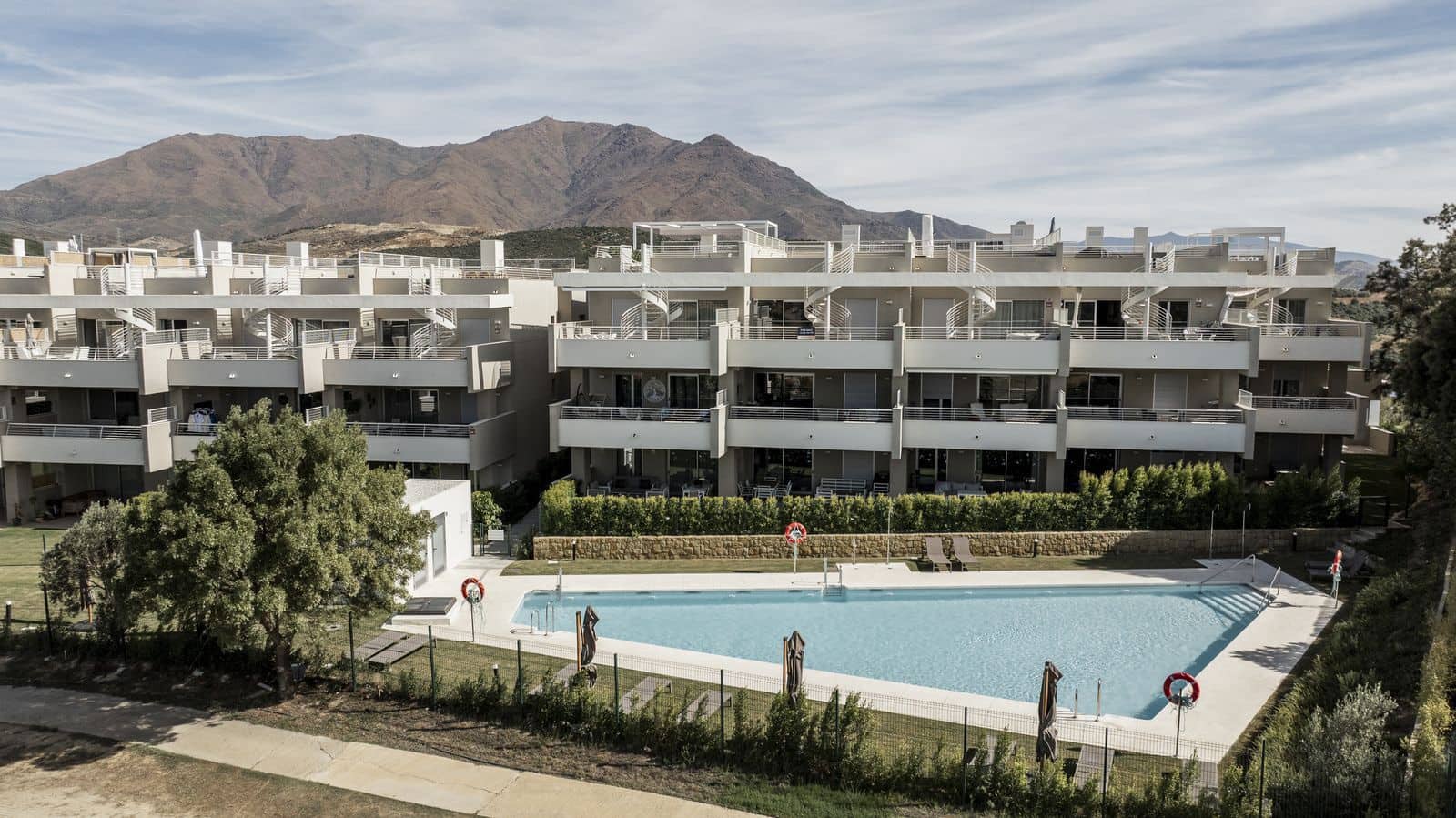 3 soveværelse Lejlighed til salg i Estepona med swimmingpool garage - € 495.000 (Ref: 9753542)