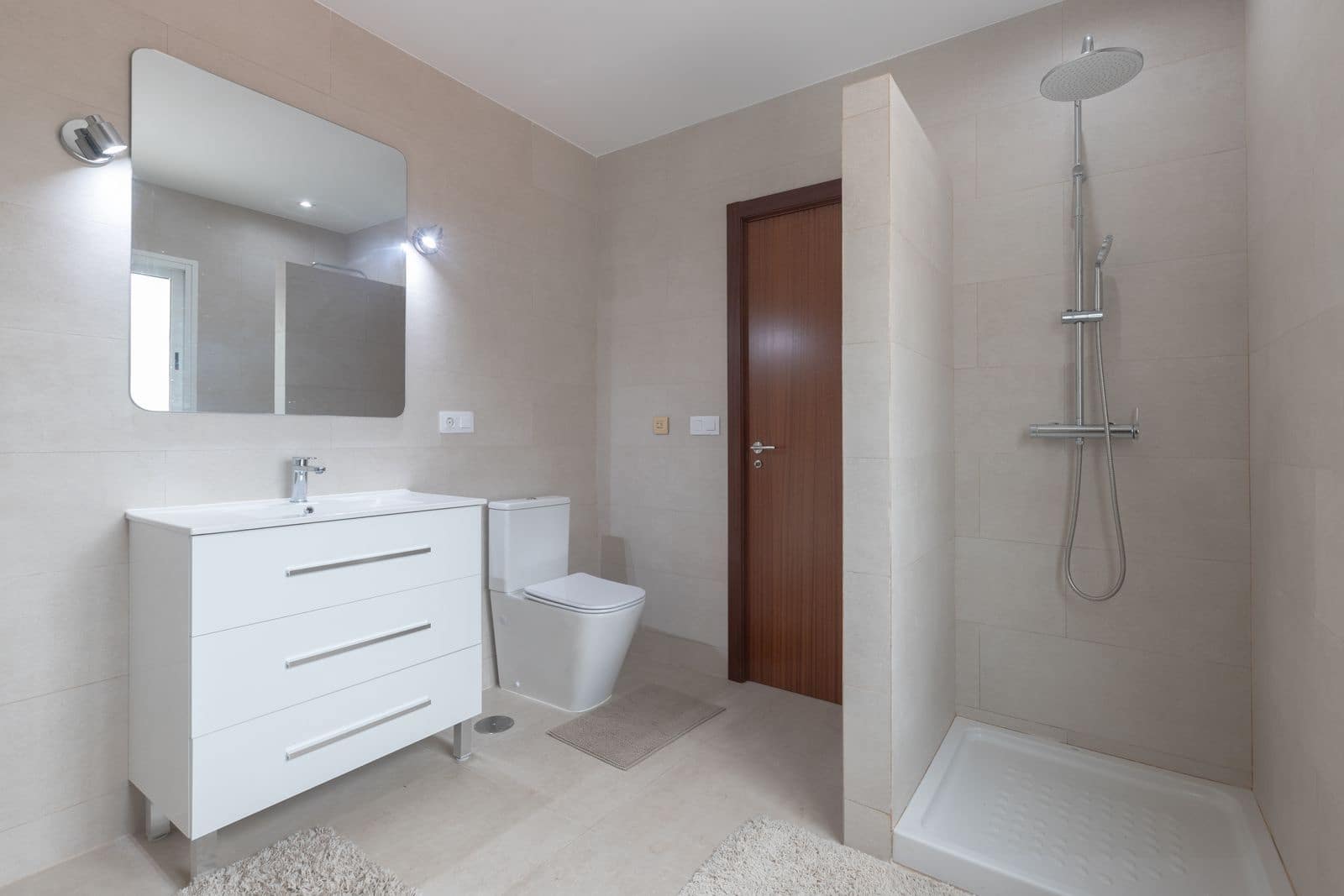 3 sypialnia Willa na sprzedaż w Riviera del Sol z basenem garażem - 900 000 € (Ref: 9753547)