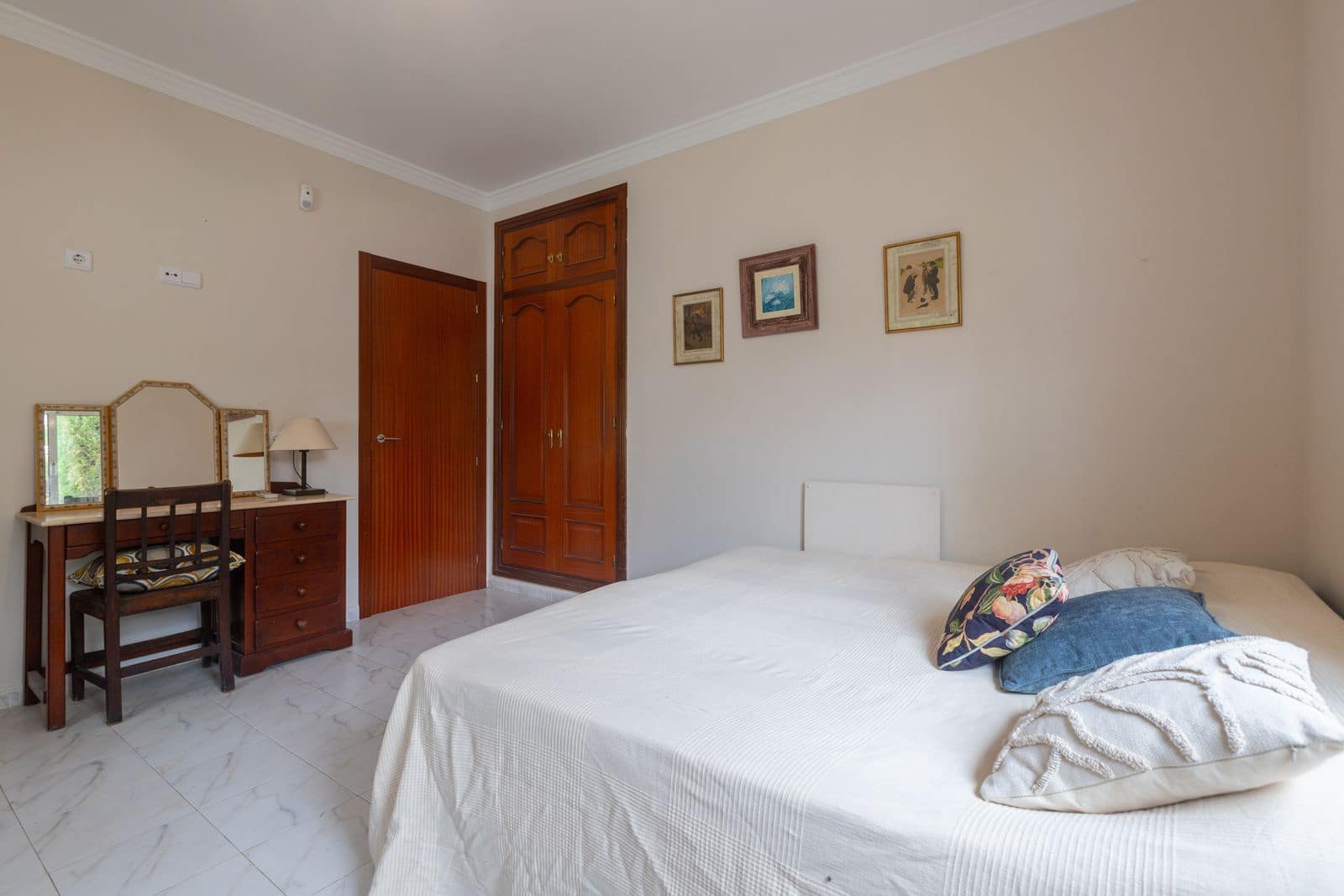 3 sypialnia Willa na sprzedaż w Riviera del Sol z basenem garażem - 900 000 € (Ref: 9753547)