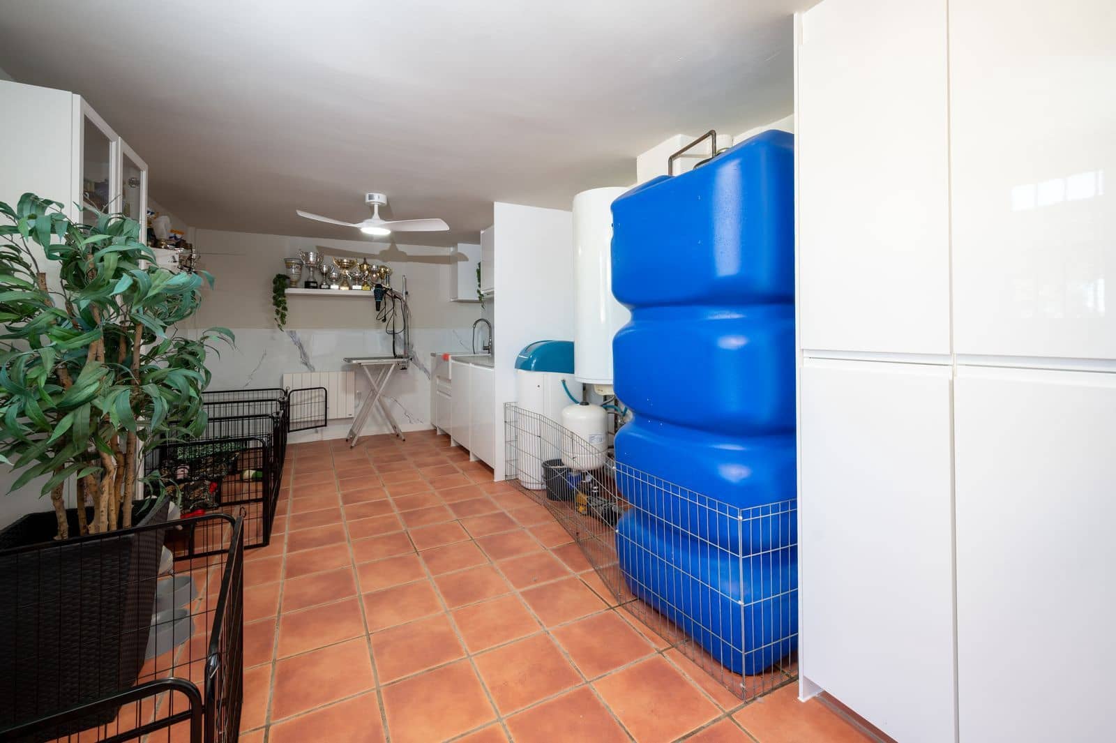 3 sypialnia Willa na sprzedaż w Coin z basenem garażem - 585 000 € (Ref: 9757927)