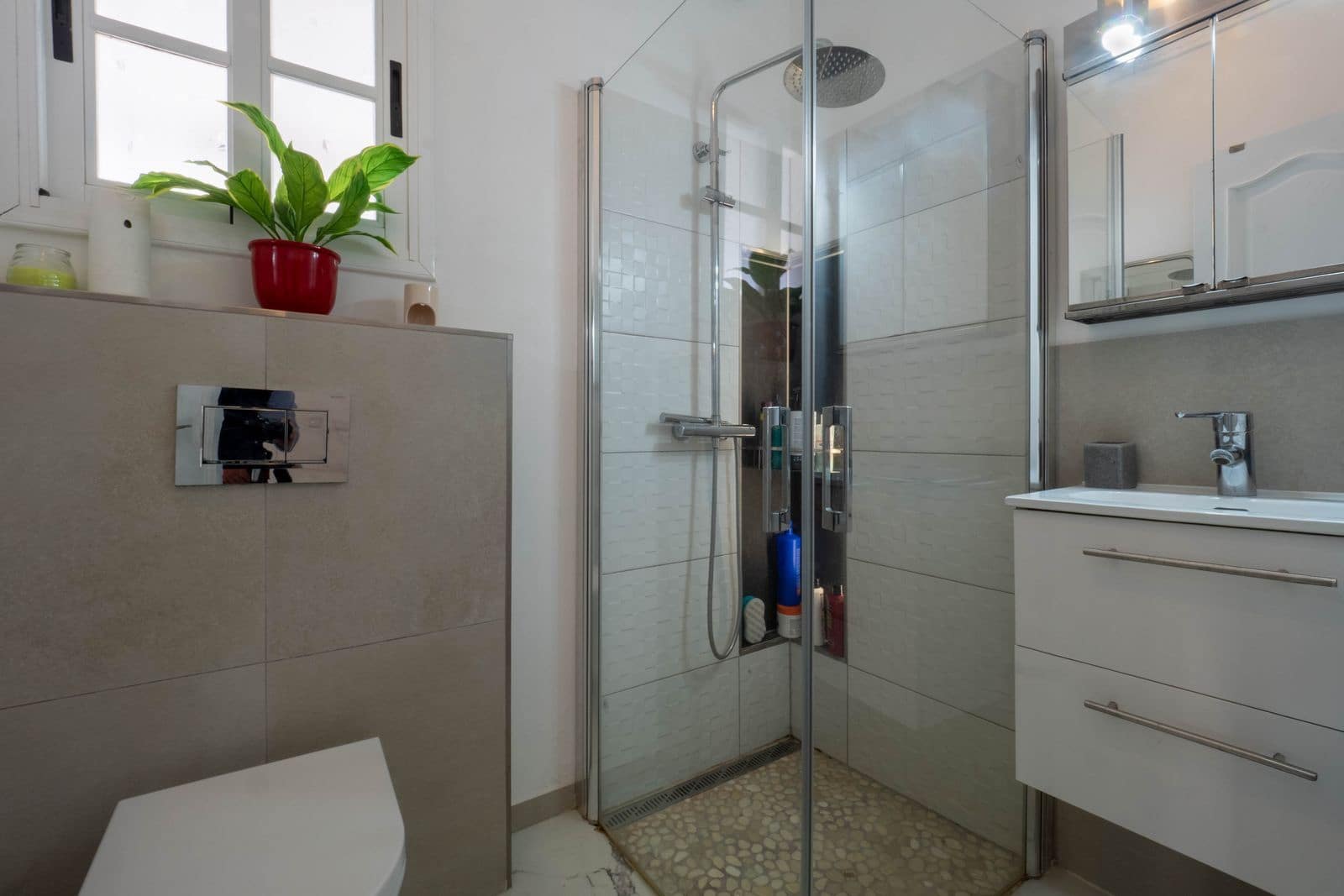 3 sypialnia Willa na sprzedaż w Coin z basenem garażem - 599 000 € (Ref: 9758098)