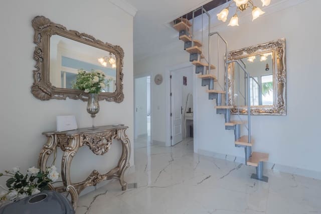 3 sypialnia Willa na sprzedaż w Coín z basenem garażem - 599 000 € (Ref: 9758098)