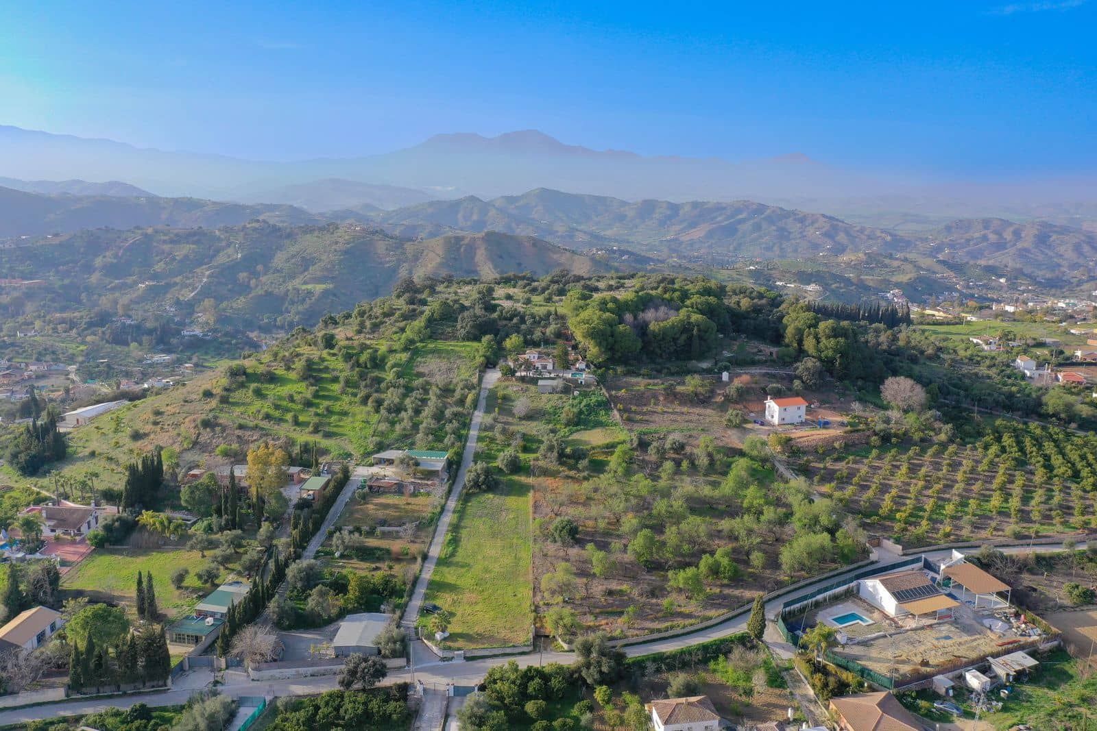 3 sypialnia Willa na sprzedaż w Coin z basenem garażem - 599 000 € (Ref: 9758098)