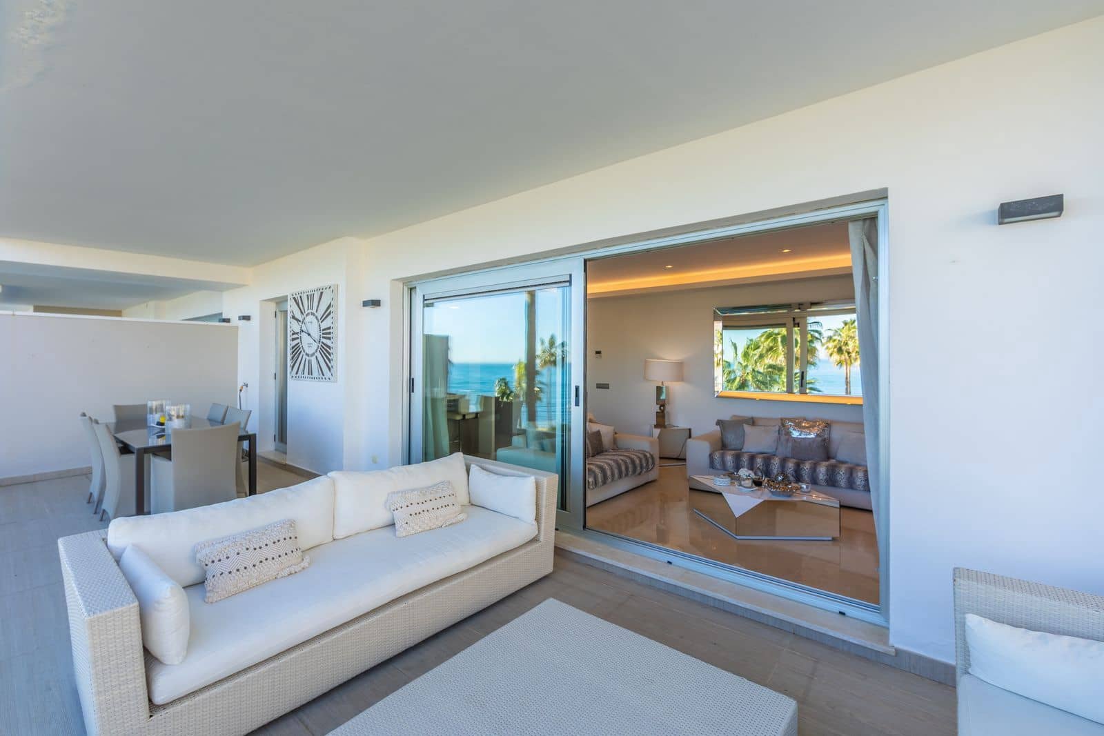 3 slaapkamer Strandappartement te koop in Estepona met zwembad garage - € 950.000 (Ref: 9777209)