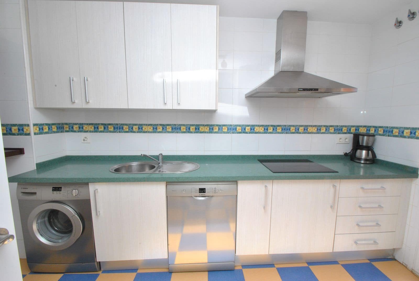 4 quarto Casa em Banda para venda em Cabopino com piscina garagem - 495 000 € (Ref: 9778974)