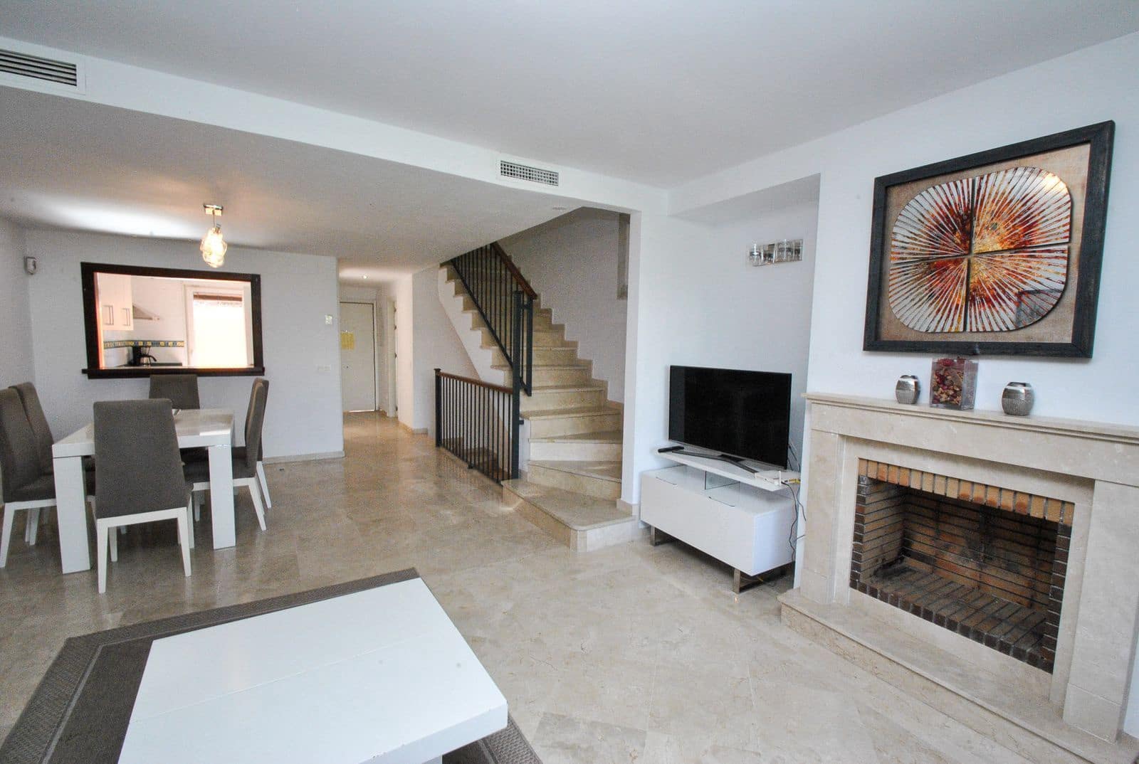 4 quarto Casa em Banda para venda em Cabopino com piscina garagem - 495 000 € (Ref: 9778974)