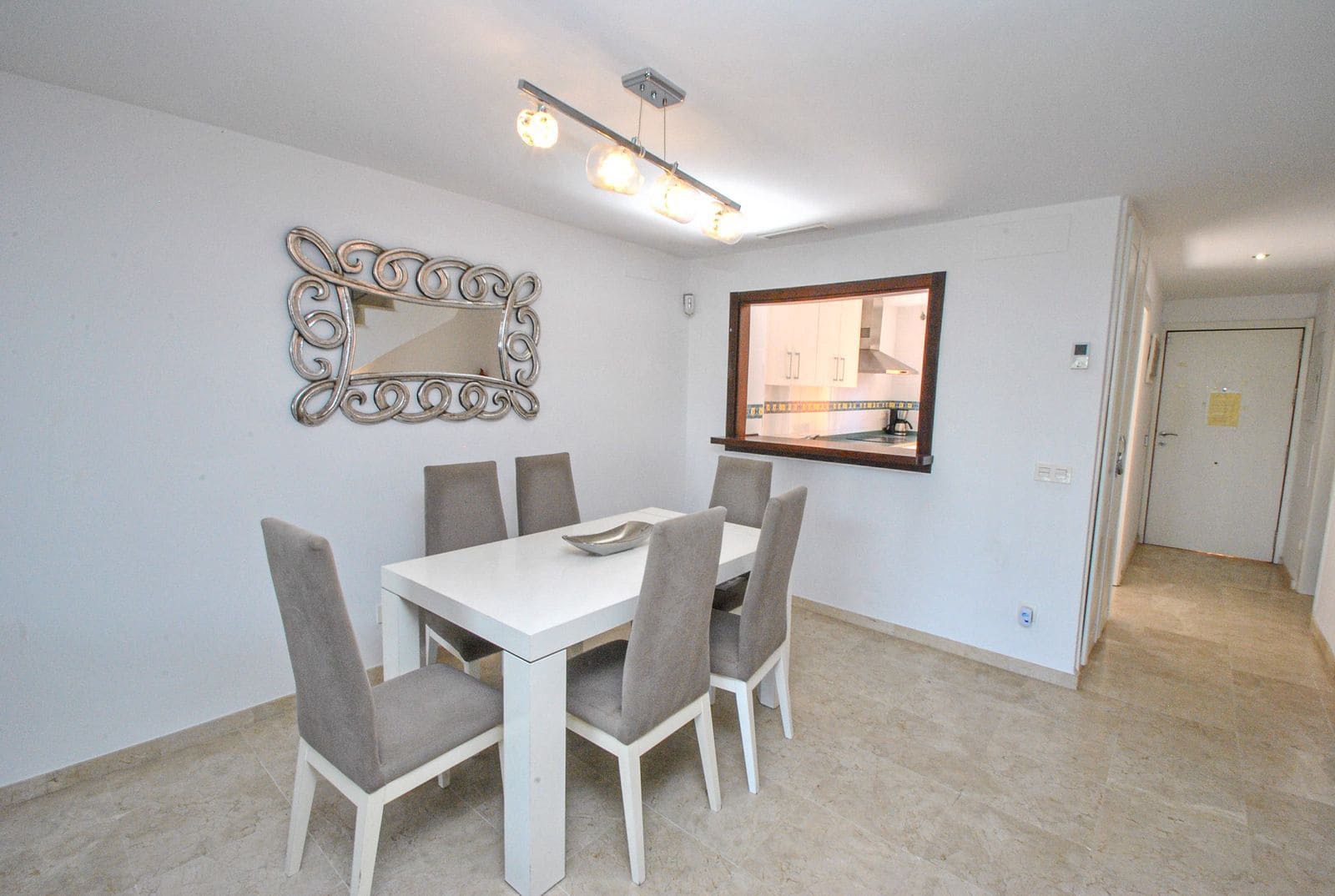 4 quarto Casa em Banda para venda em Cabopino com piscina garagem - 495 000 € (Ref: 9778974)