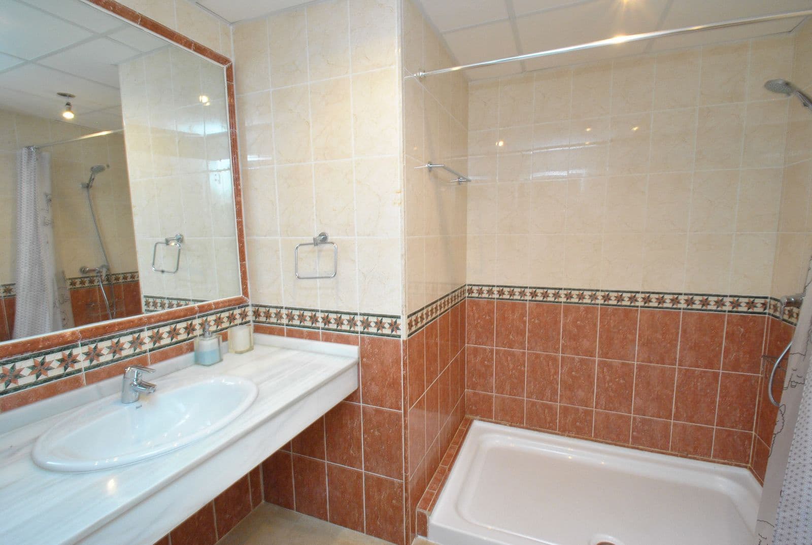 4 quarto Casa em Banda para venda em Cabopino com piscina garagem - 495 000 € (Ref: 9778974)