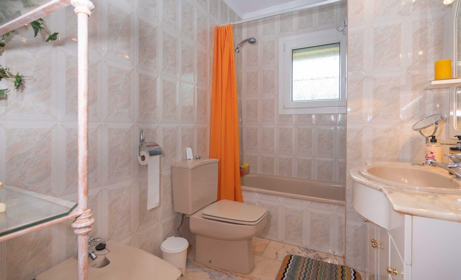 4 sypialnia Willa na sprzedaż w Estepona z basenem garażem - 765 000 € (Ref: 9787816)