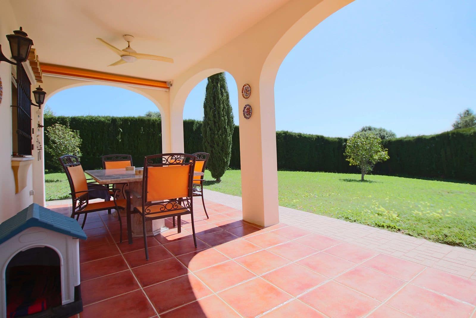 4 sypialnia Willa na sprzedaż w Estepona z basenem garażem - 765 000 € (Ref: 9787816)