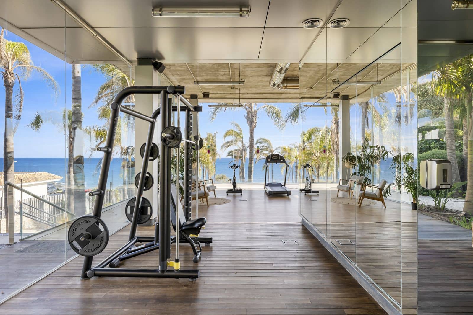 Apartamento de 3 habitaciones en El Chaparral en venta con piscina garaje - 694.000 € (Ref: 9793617)