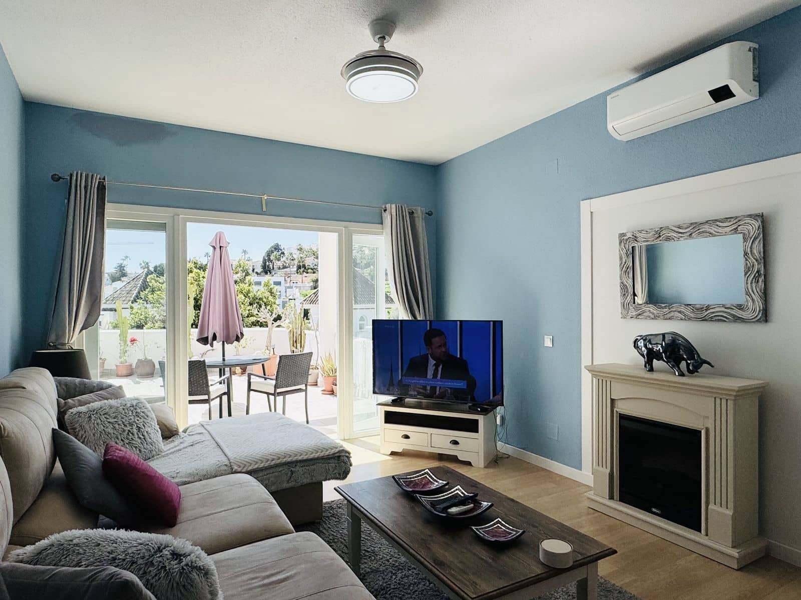 4 sypialnia Dom na sprzedaż w La Duquesa / Puerto de la Duquesa z basenem garażem - 475 000 € (Ref: 9795590)