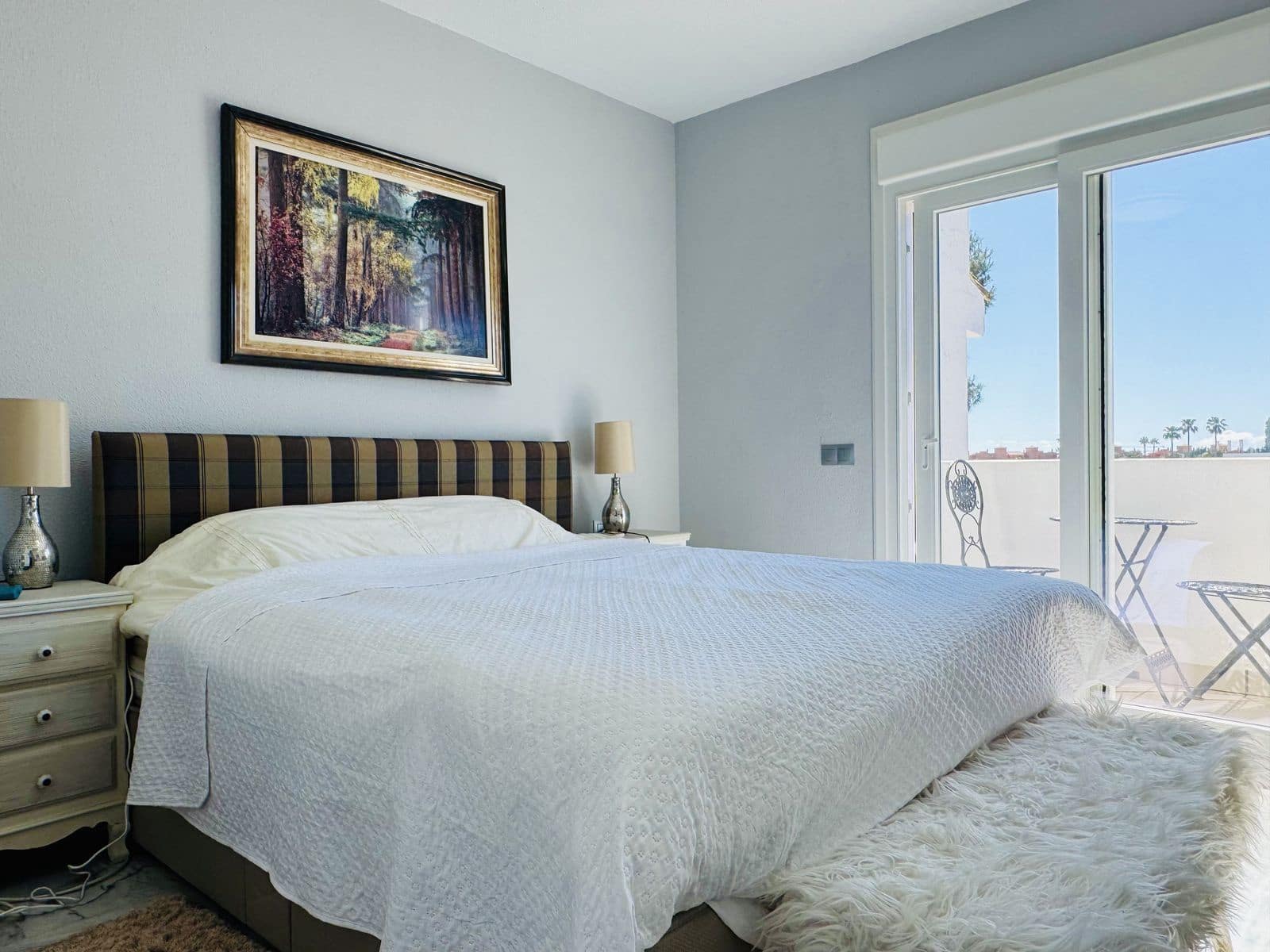 4 sypialnia Dom na sprzedaż w La Duquesa / Puerto de la Duquesa z basenem garażem - 475 000 € (Ref: 9795590)