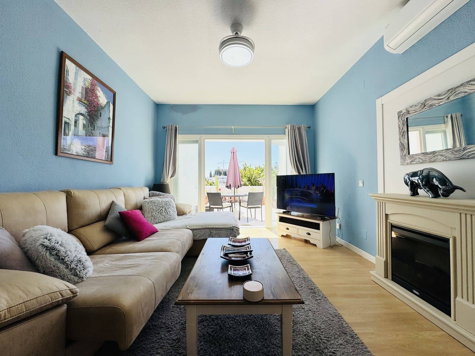 4 sypialnia Dom na sprzedaż w La Duquesa / Puerto de la Duquesa z basenem garażem - 475 000 € (Ref: 9795590)