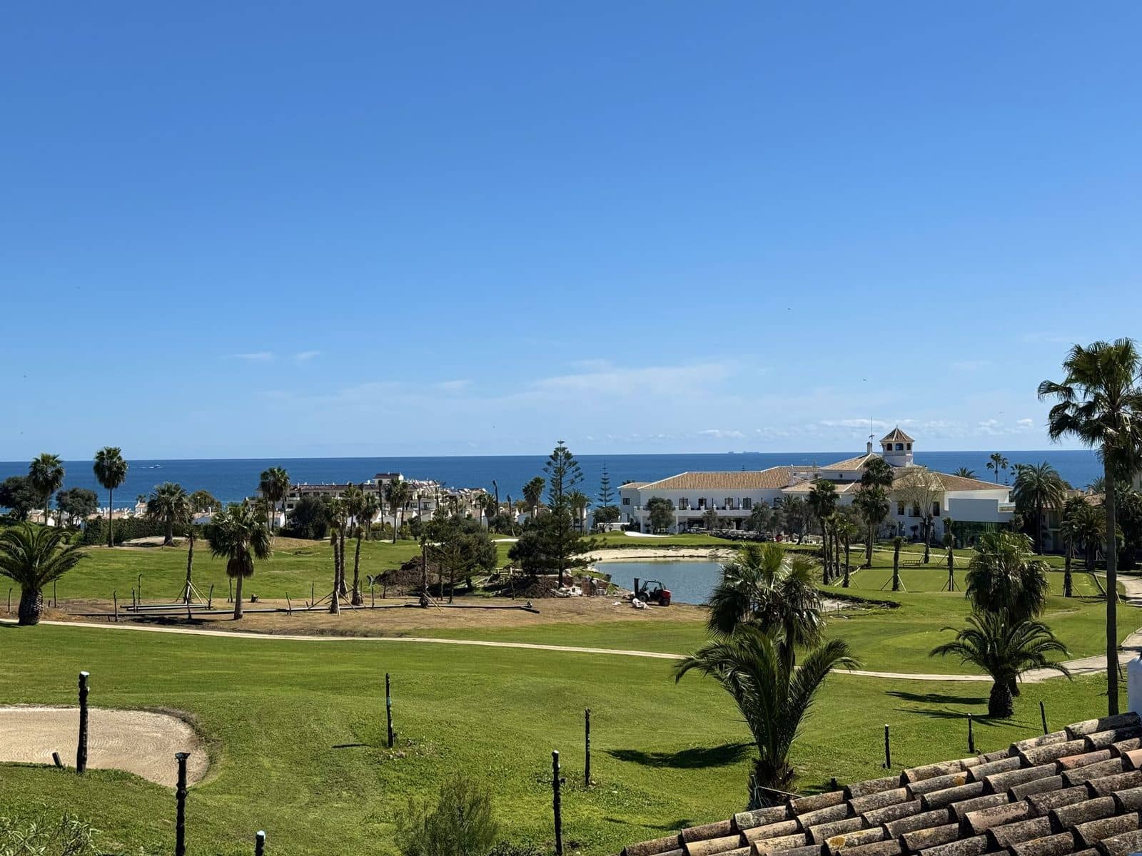 4 sypialnia Dom na sprzedaż w La Duquesa / Puerto de la Duquesa z basenem garażem - 475 000 € (Ref: 9795590)