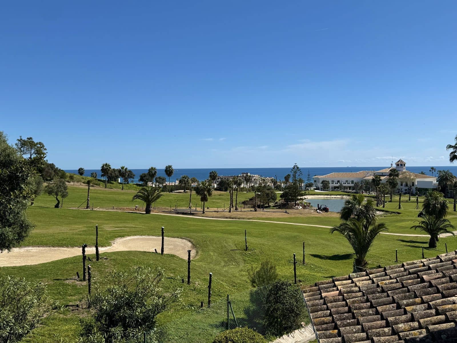 4 sypialnia Dom na sprzedaż w La Duquesa / Puerto de la Duquesa z basenem garażem - 475 000 € (Ref: 9795590)