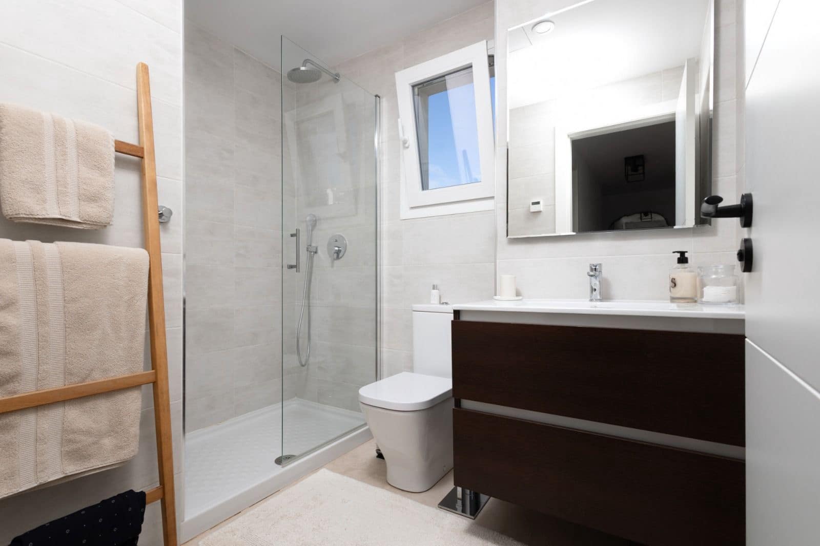 4 sypialnia Dom blizniak na sprzedaż w Sitio de Calahonda z basenem garażem - 775 000 € (Ref: 9798221)