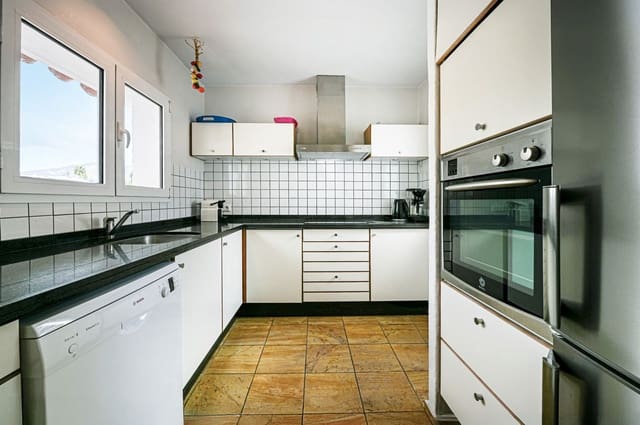 3 makuuhuone Huvila myytävänä paikassa Cerro del Aguila, Mijas mukana uima-altaan 
autotalli - 675 000 € (Ref: 9823987)