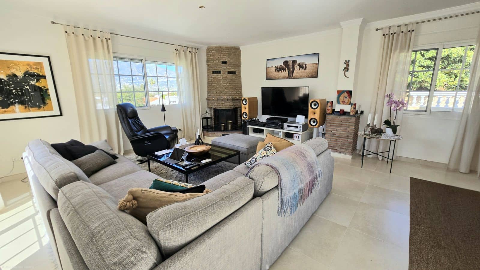 4 bedroom Villa for sale in Cerro del Aguila with pool garage - € 995,000 (Ref: 9823994)