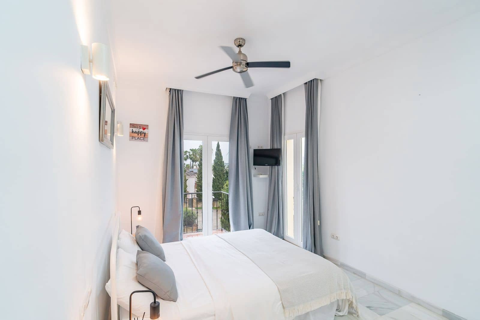 3 bedroom Villa for sale in Mijas Golf with pool garage - € 990,000 (Ref: 9830244)