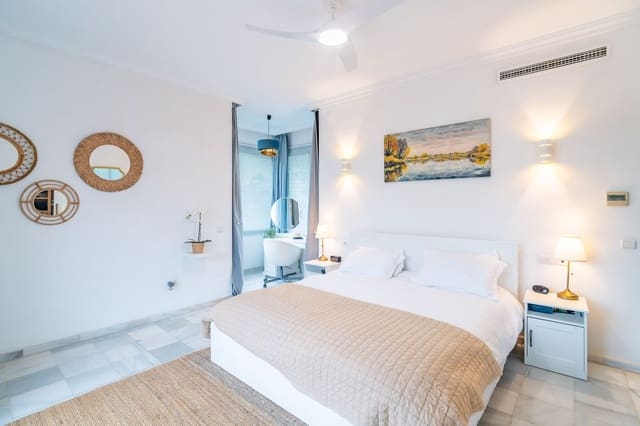 3 sypialnia Willa na sprzedaż w Mijas Golf, Mijas z basenem garażem - 990 000 € (Ref: 9830244)