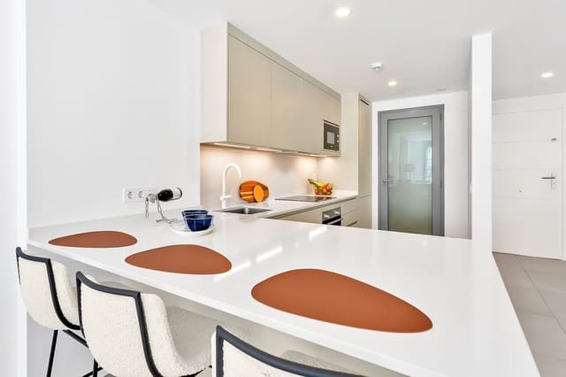 2 camera da letto Appartamento sulla Spiaggia in vendita in Elviria, Marbella con piscina garage - 634.900 € (Rif: 9830246)