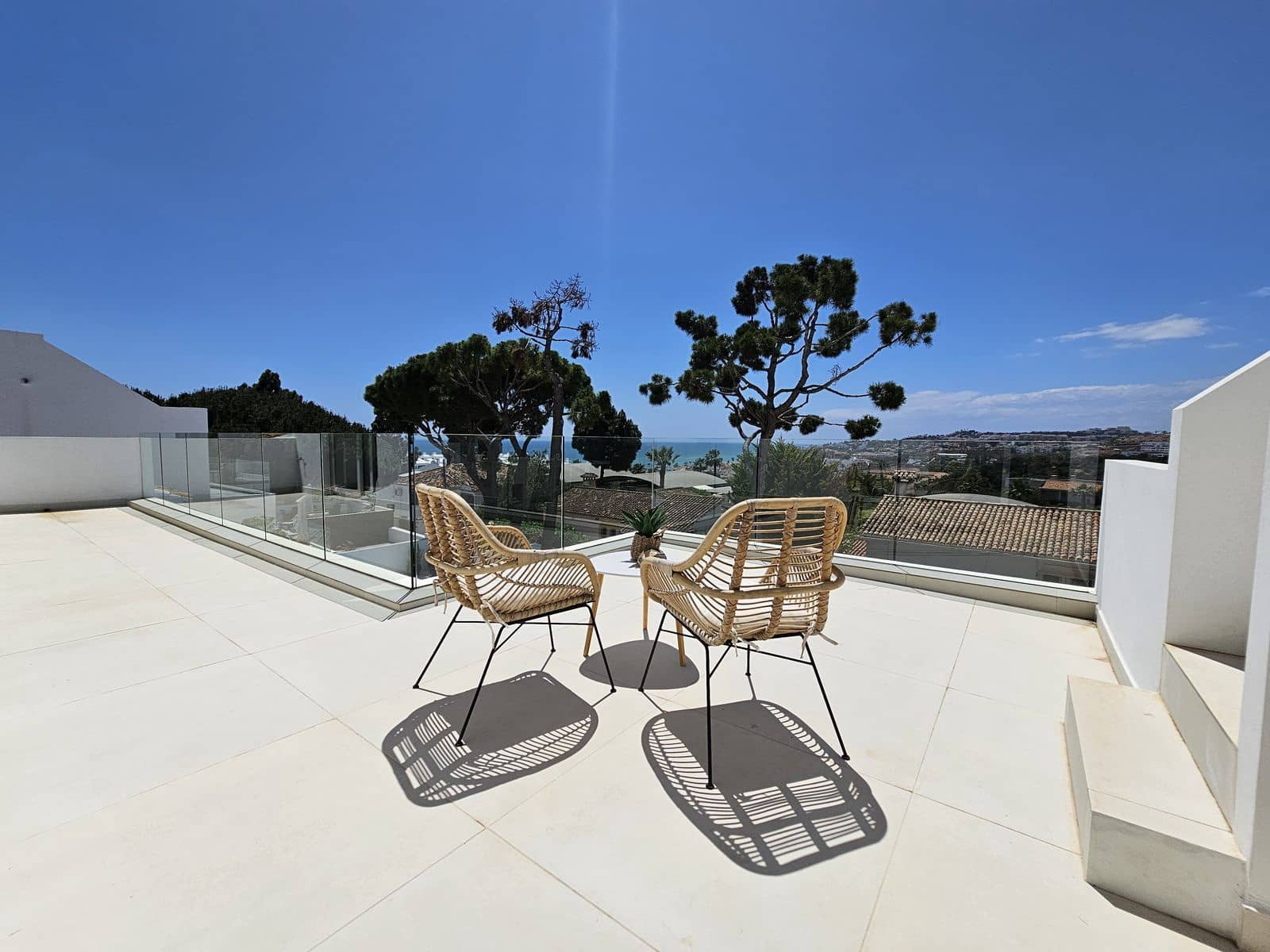 4 sypialnia Willa na sprzedaż w La Cala de Mijas z basenem garażem - 1 895 000 € (Ref: 9832839)