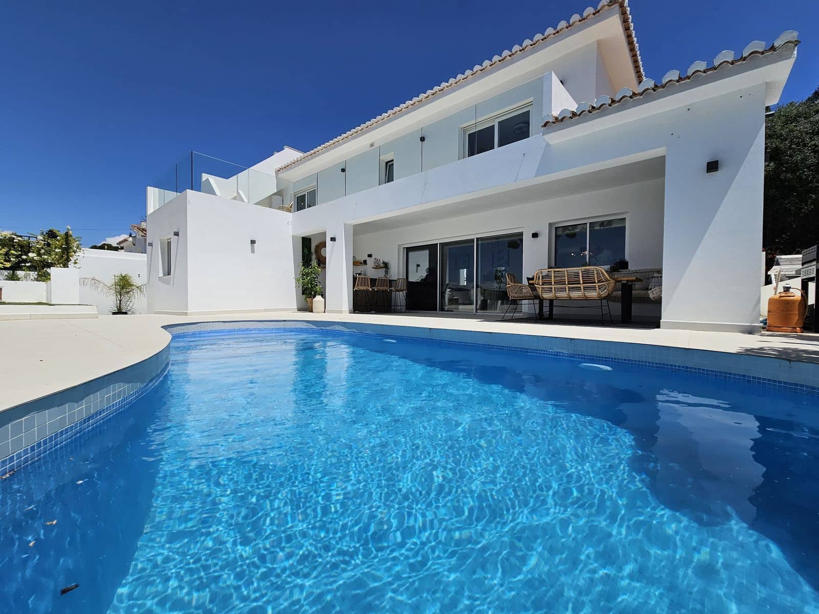 4 sypialnia Willa na sprzedaż w La Cala de Mijas z basenem garażem - 1 895 000 € (Ref: 9832839)