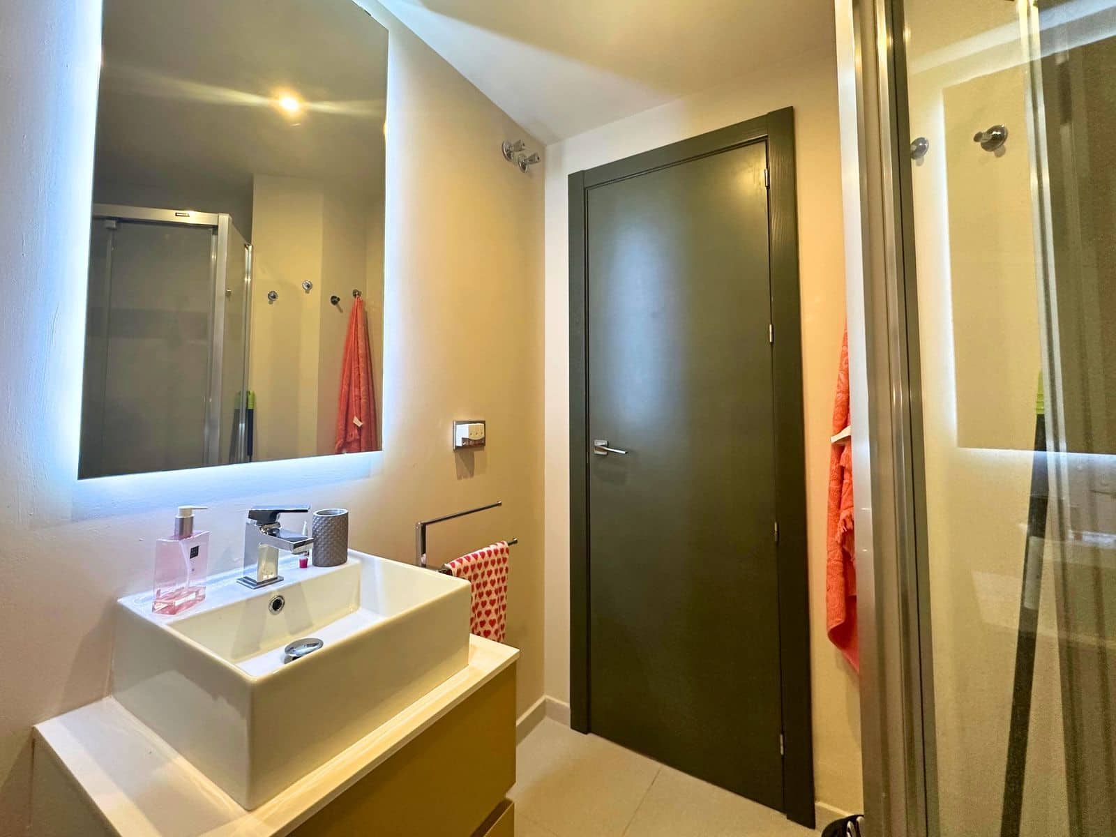 2 bedroom Apartment for sale in Calahonda with pool garage - € 399,000 (Ref: 9832842)