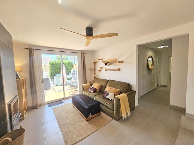 3 soverom Villa til salgs i Calahonda, Mijas med svømmebasseng garasje - € 649 000 (Ref: 9832903)