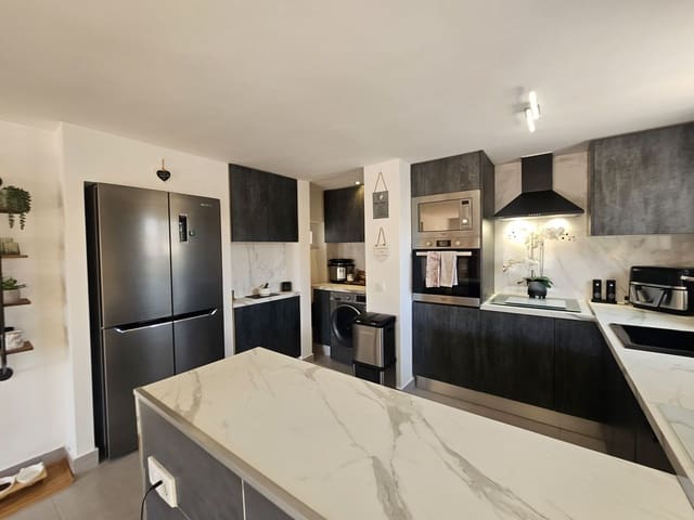 3 soverom Villa til salgs i Calahonda, Mijas med svømmebasseng garasje - € 649 000 (Ref: 9832903)